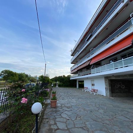 Renas House Apartment Аспровалта Екстериор снимка