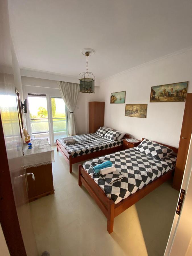Renas House Apartment Аспровалта Екстериор снимка
