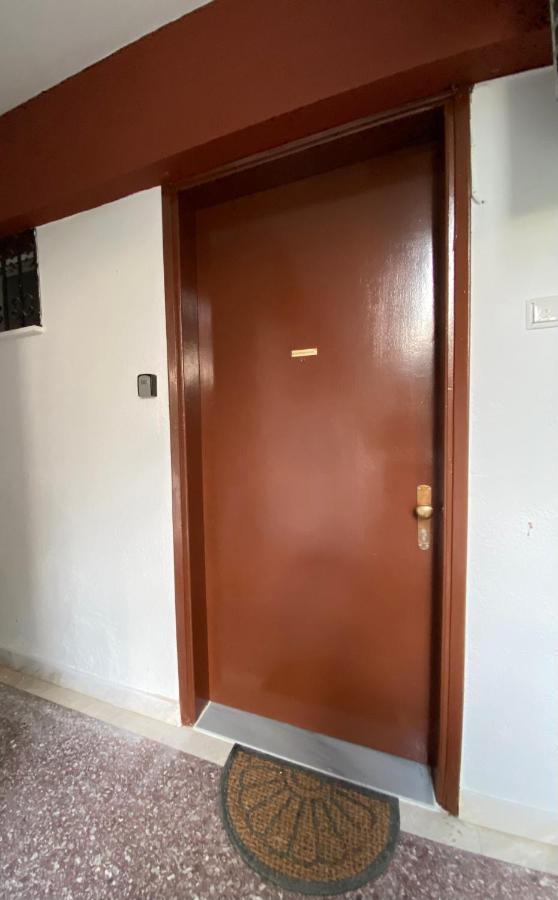 Renas House Apartment Аспровалта Екстериор снимка